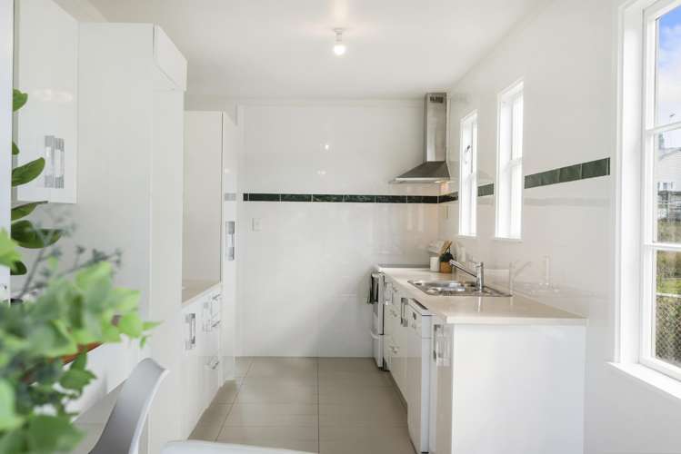 5 Santos Place Onehunga_11