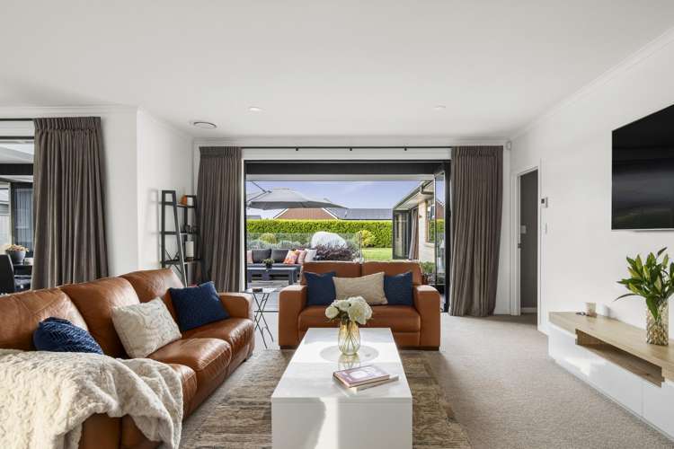42 Alan Livingston Drive Cambridge_9