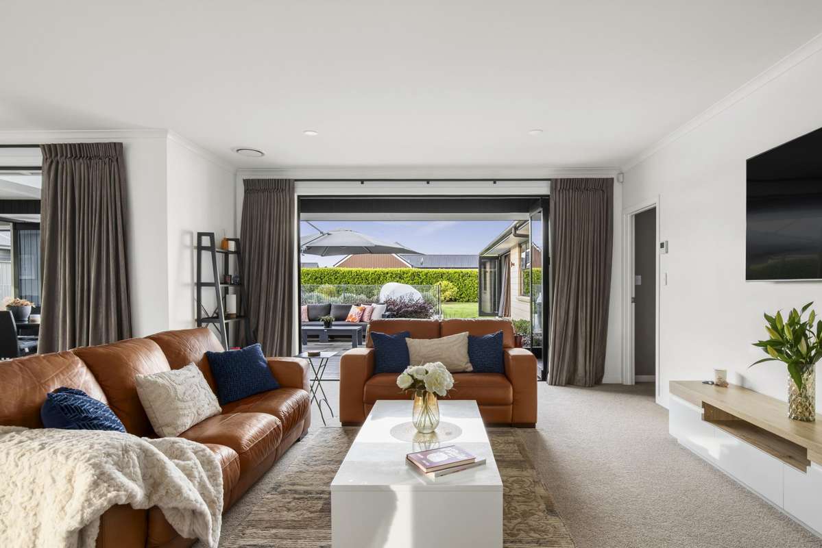 42 Alan Livingston Drive_5