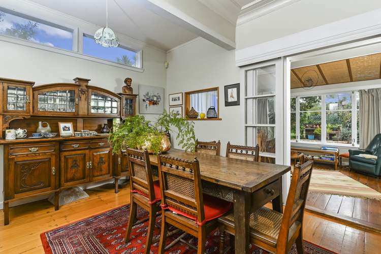 16 Ascot Avenue Narrow Neck_5