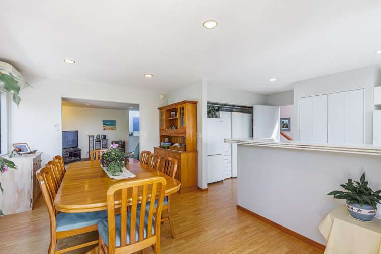 2/7 Calypso Place Rothesay Bay_5