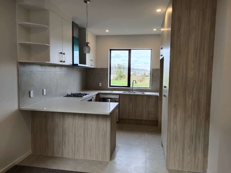 1 Castlepoint Avenue Takanini_6