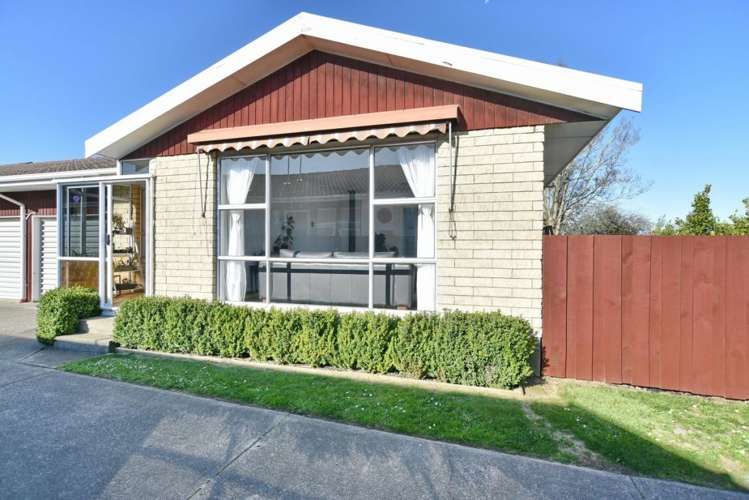 1/24 Greenock Street Redwood_12