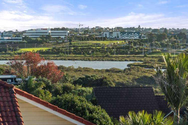 2/29 Harley Road Takapuna_16