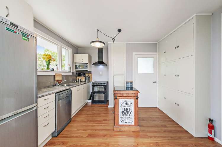 77 Gordon Street Southbridge_11