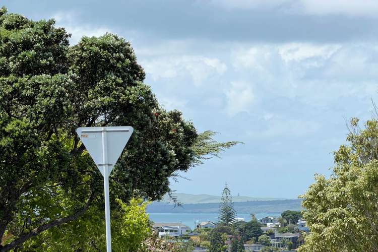 500 East Coast Road Windsor Park_19