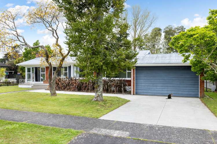 34 Carlyle Avenue Chartwell_1