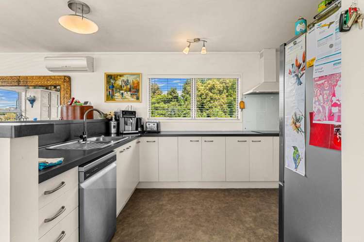 28 Pyle Road West One Tree Point_16