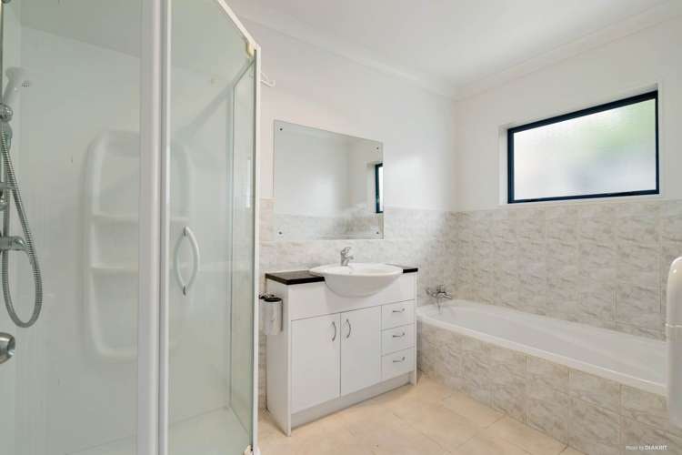 3 Nicholas Gibbons Drive Clendon Park_17