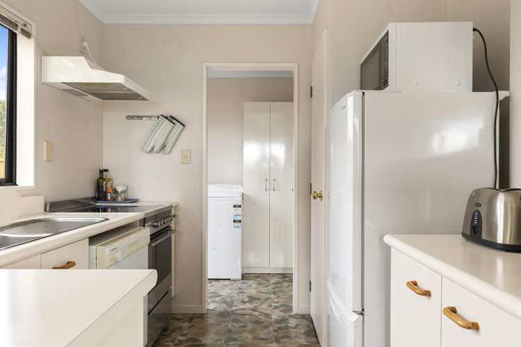 2/19 Brunette Drive Acacia Bay_16