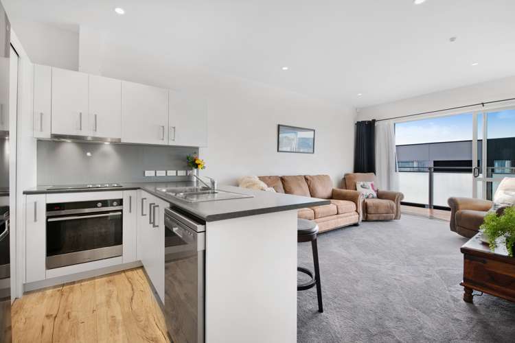 25/45 Karepiro Drive Stanmore Bay_5