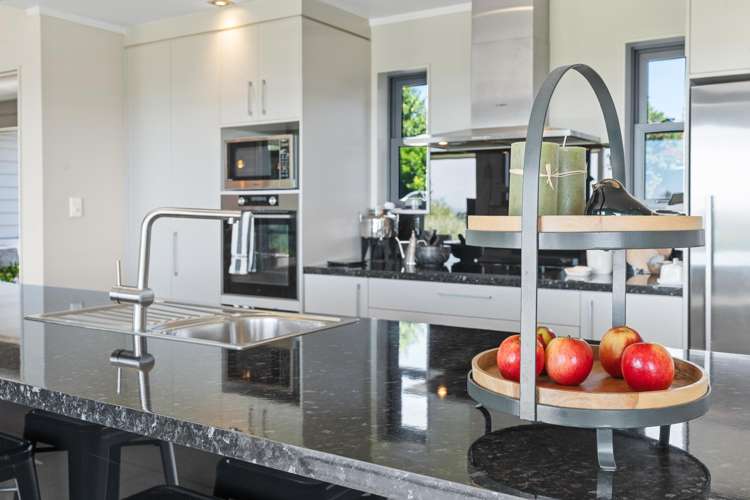 70 Walu Lane Matapouri_9