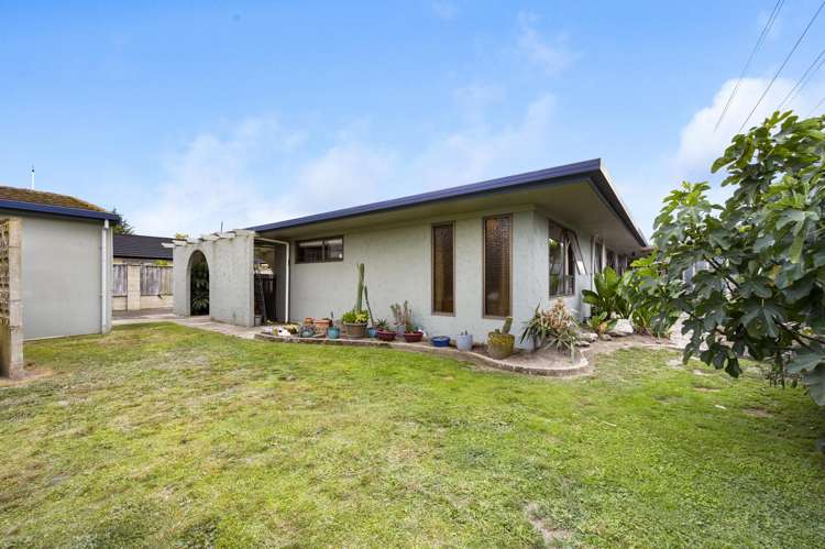 165 Chatham Road Flaxmere_14