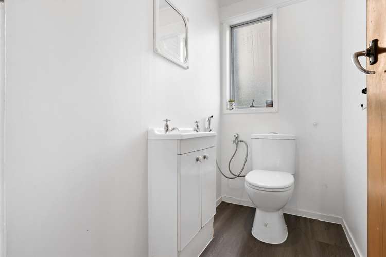 1/255 Swanson Road Henderson_9