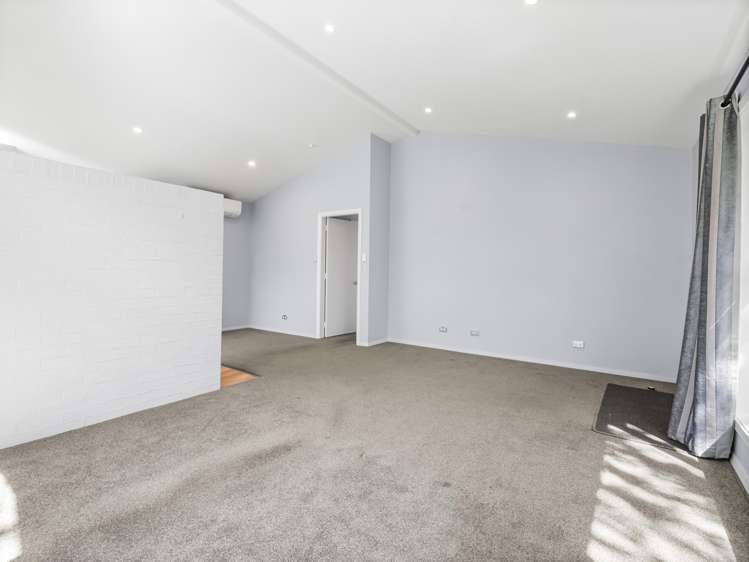 10 Boundary Road Lincoln_6