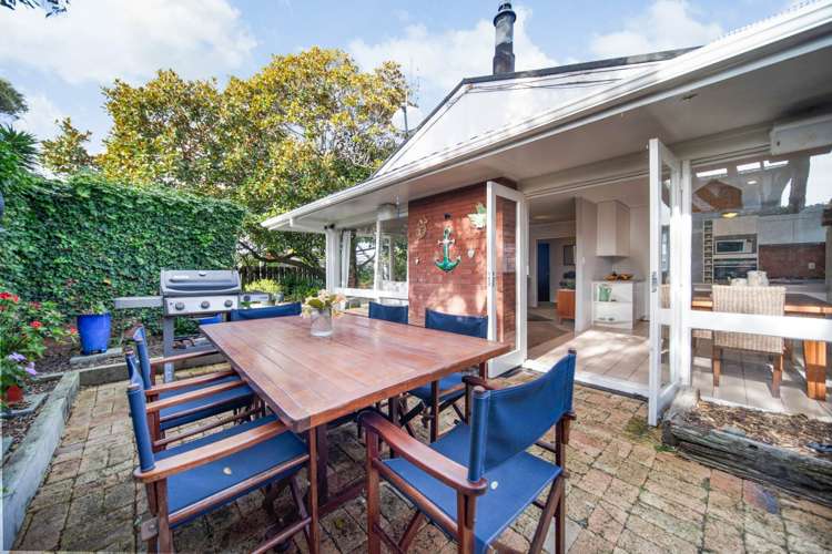 46 Meadway Sunnyhills_14