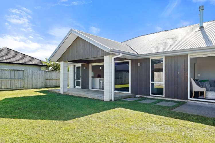 33 Kahuparere Crescent Pyes Pa_12