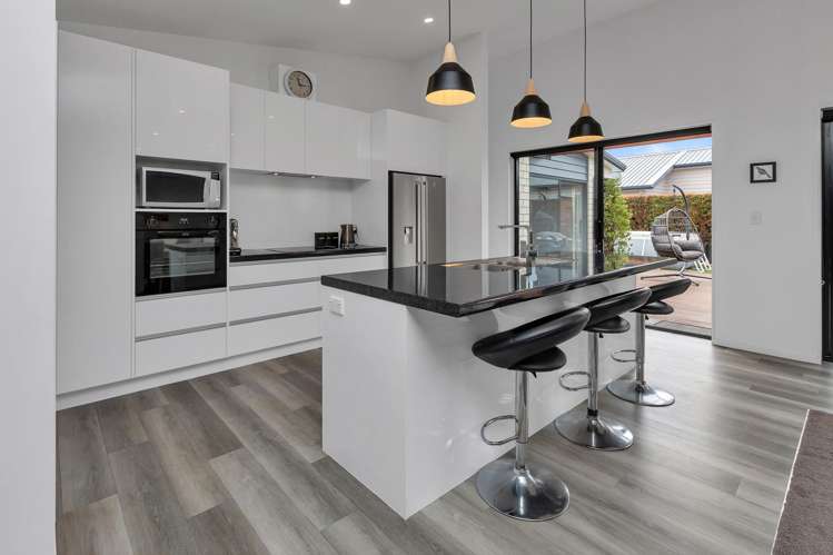 11 Waitemata Drive One Tree Point_6