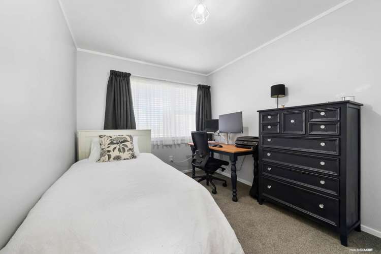 2/210a Blockhouse Bay Road Avondale_16