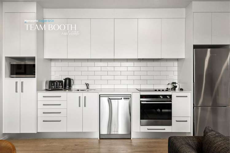 202/165 Lake Road Northcote_9