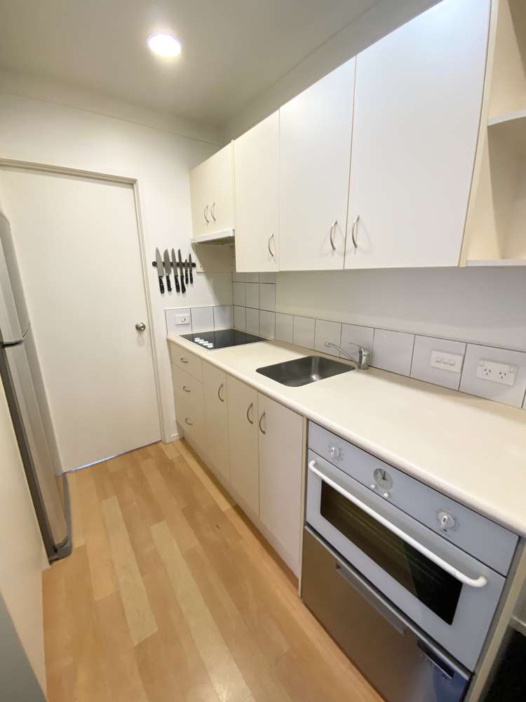 1C/-27 FALCON Parnell_2