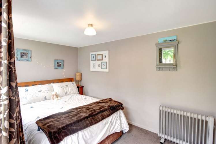 8 Beechworth Street North East Valley_27