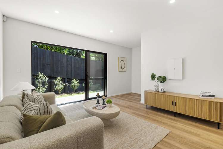 16-18 Handley Avenue Narrow Neck_9