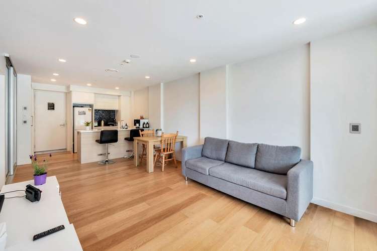 G03/10 Lion Place_2