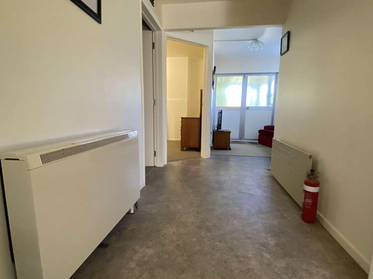 3126 Archers Road Tennyson Inlet_13