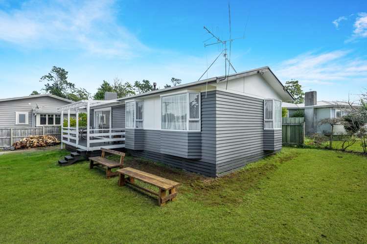 39 Tomin Road Glenview_11