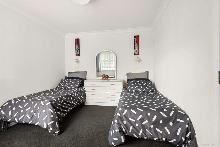 17 Queenwood Avenue Queenwood_17