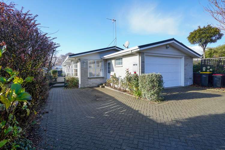 169 Queens Drive Richmond_16