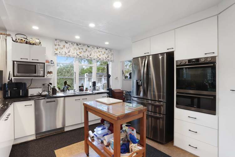 1102 Peak Road Waikoukou Valley_12