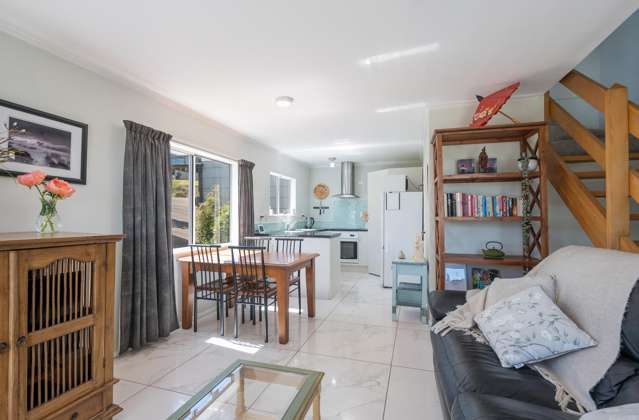 198 The Ridgeway Stoke_3