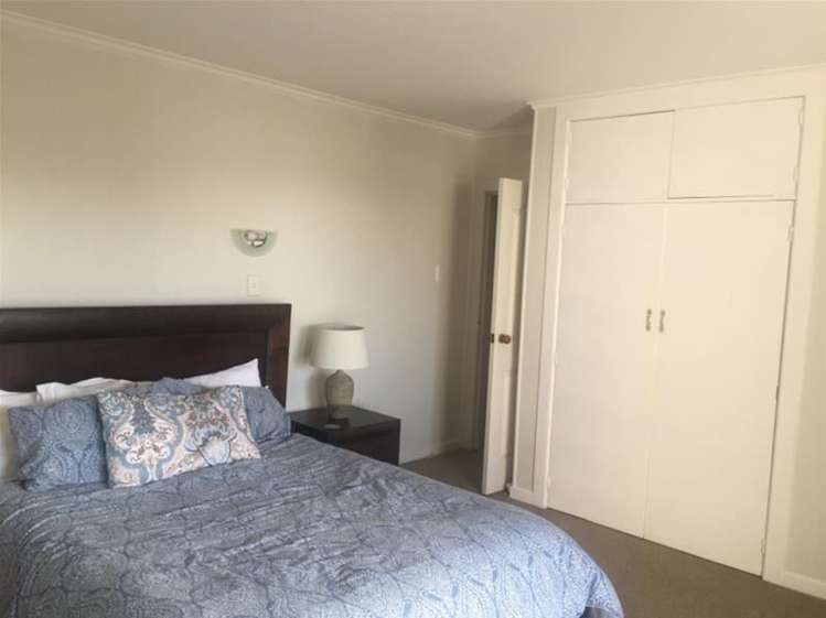 76 Roberts Road Te Atatu South_5