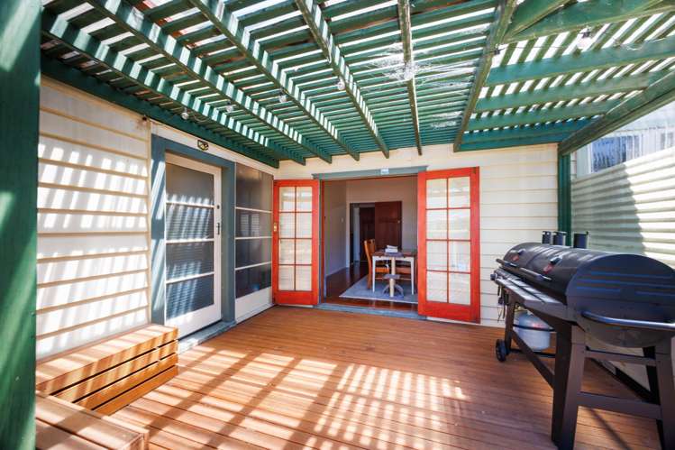 24 Rainforth Street Roslyn_3