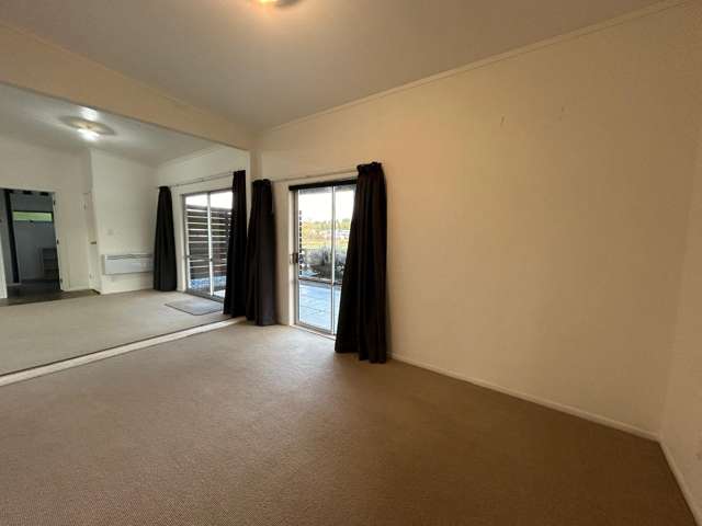 172 Lethbridge Road 10643_4