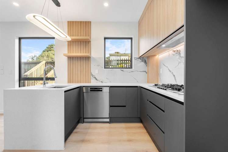 1/ 16 Madison Place Forrest Hill_6