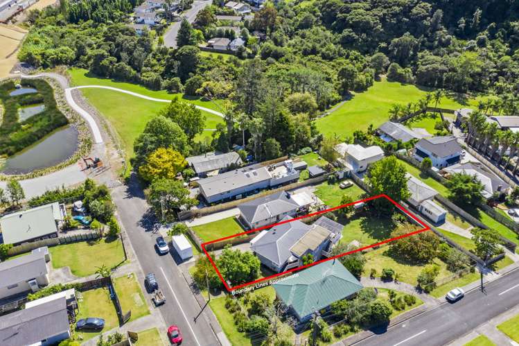 8 Huruhuru Road Massey_19