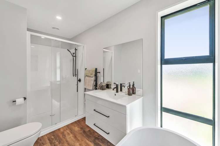 19 Stormlea Drive Southbridge_17