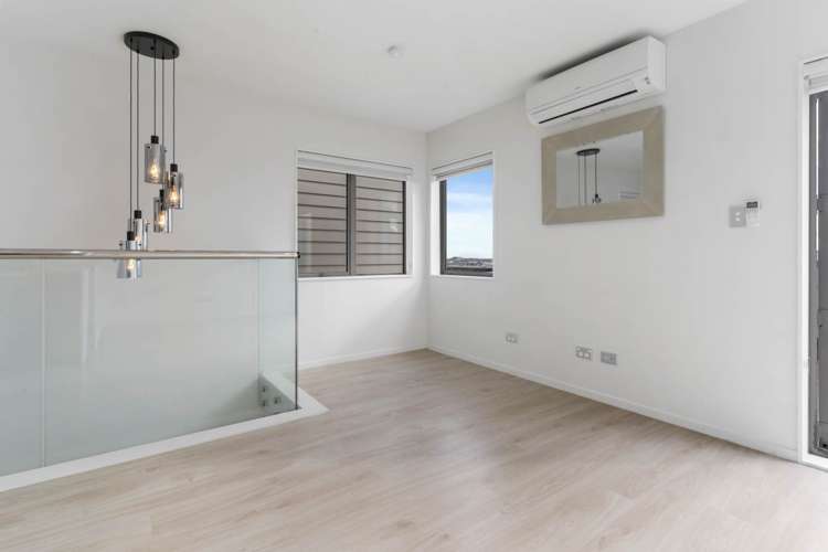82 Joseph Street Flat Bush_16