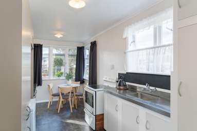17 Ngata Grove_3