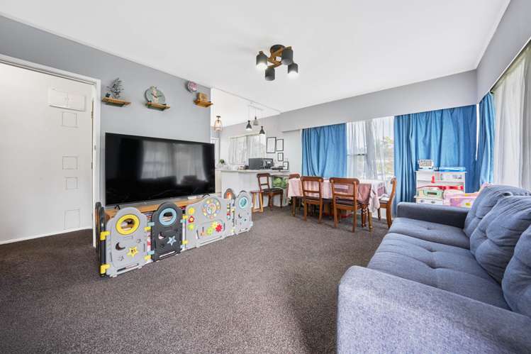 1/40 Cheval Drive Totara Vale_8