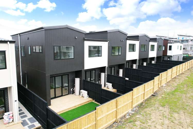 27 Kiato Lane Flat Bush_14