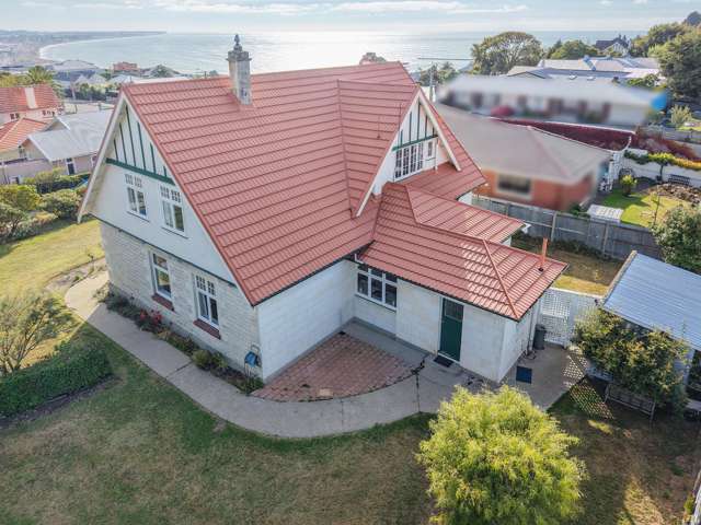 STATELY OAMARU STONE RESIDENCE