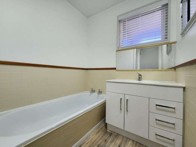 79 Hall Street Cobden_11