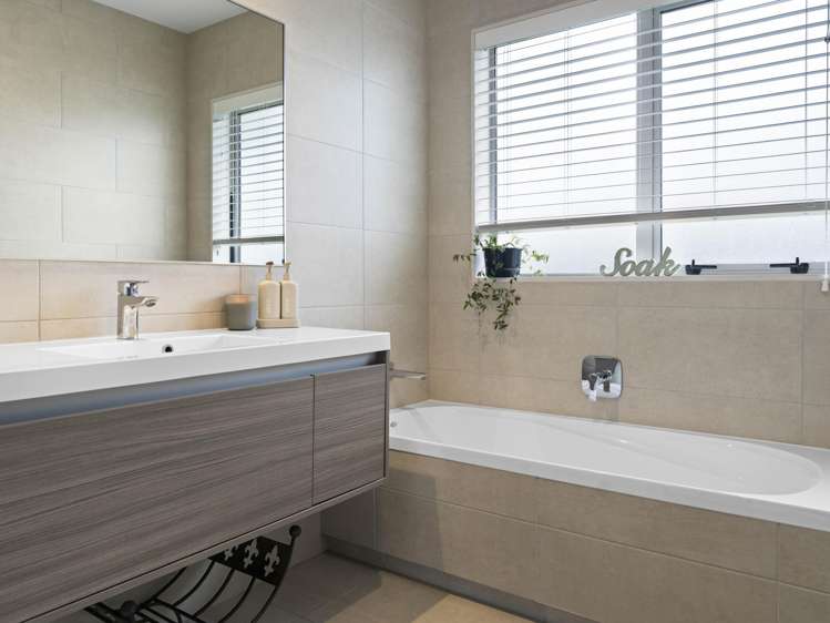 4 Kabardin Street Karaka_21