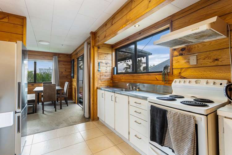 28 Gardner Avenue New Lynn_8