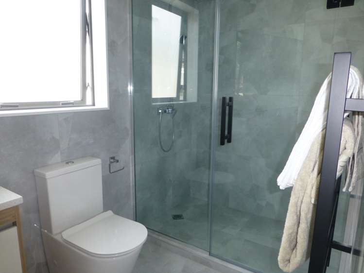 18 Horsefield Drive Flat Bush_15