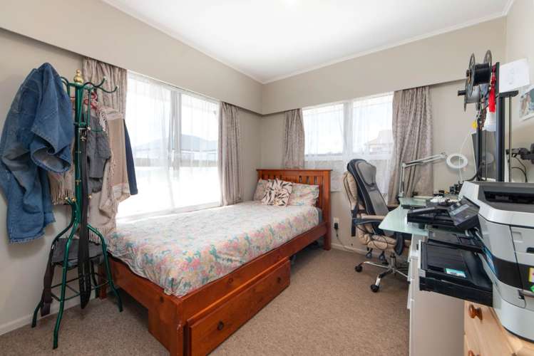 4237 Great North Road Glendene_9